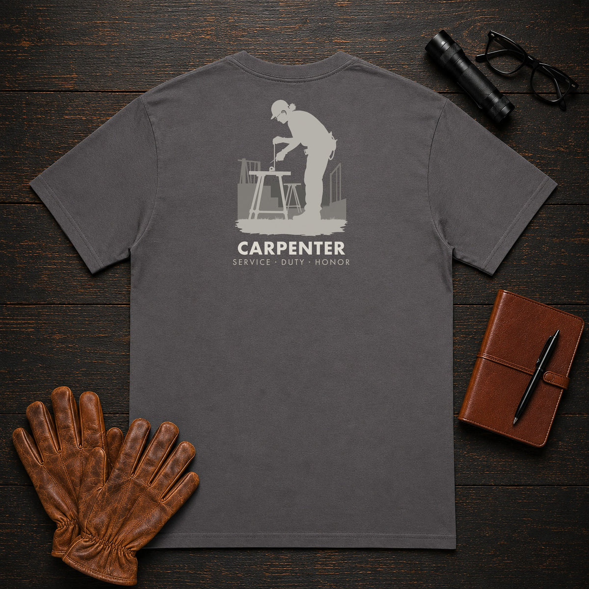 Carpenter t-shirt in Graphite, Measuring a Board (Female)