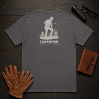 Carpenter t-shirt in Graphite, Measuring a Board (Male)