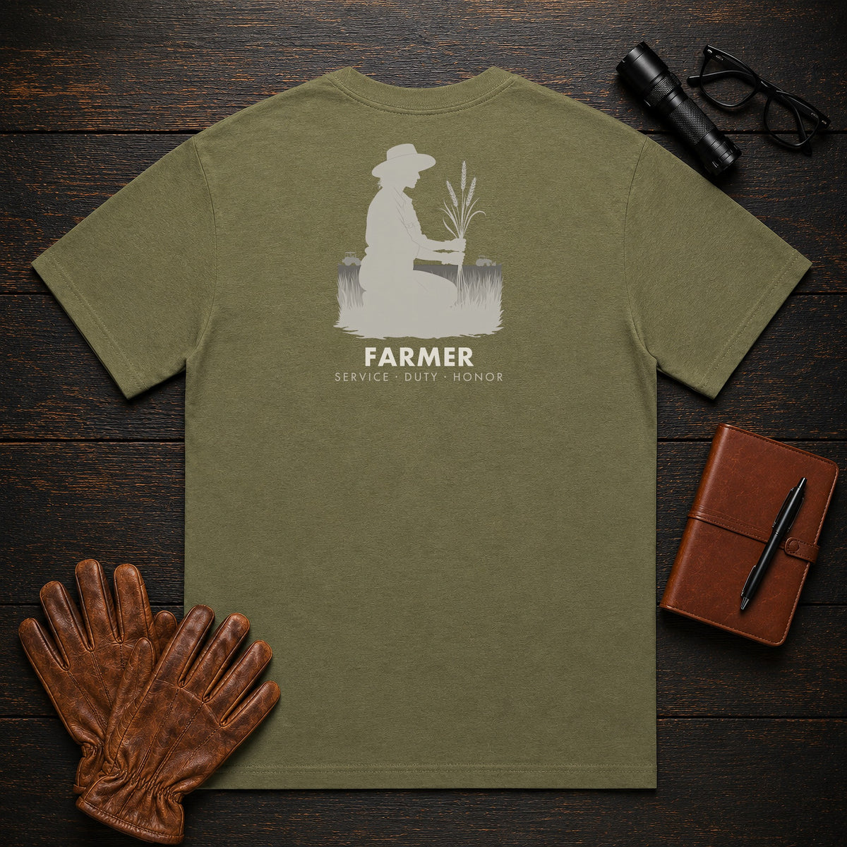 Farmer t-shirt in Hemp, Examining the Crop (Female)