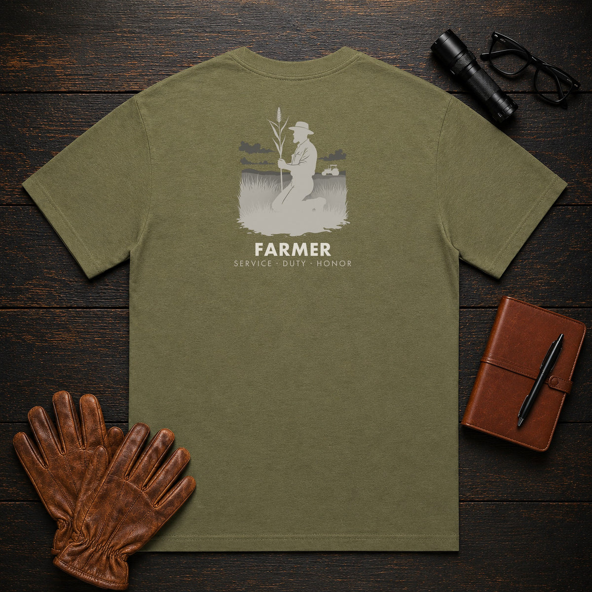 Farmer t-shirt in Hemp, Examining the Crop (Male)