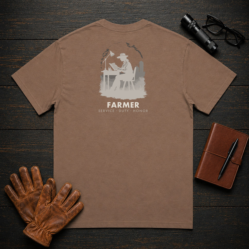 Farmer t-shirt in Espresso, Reviewing the Ledger (Female)