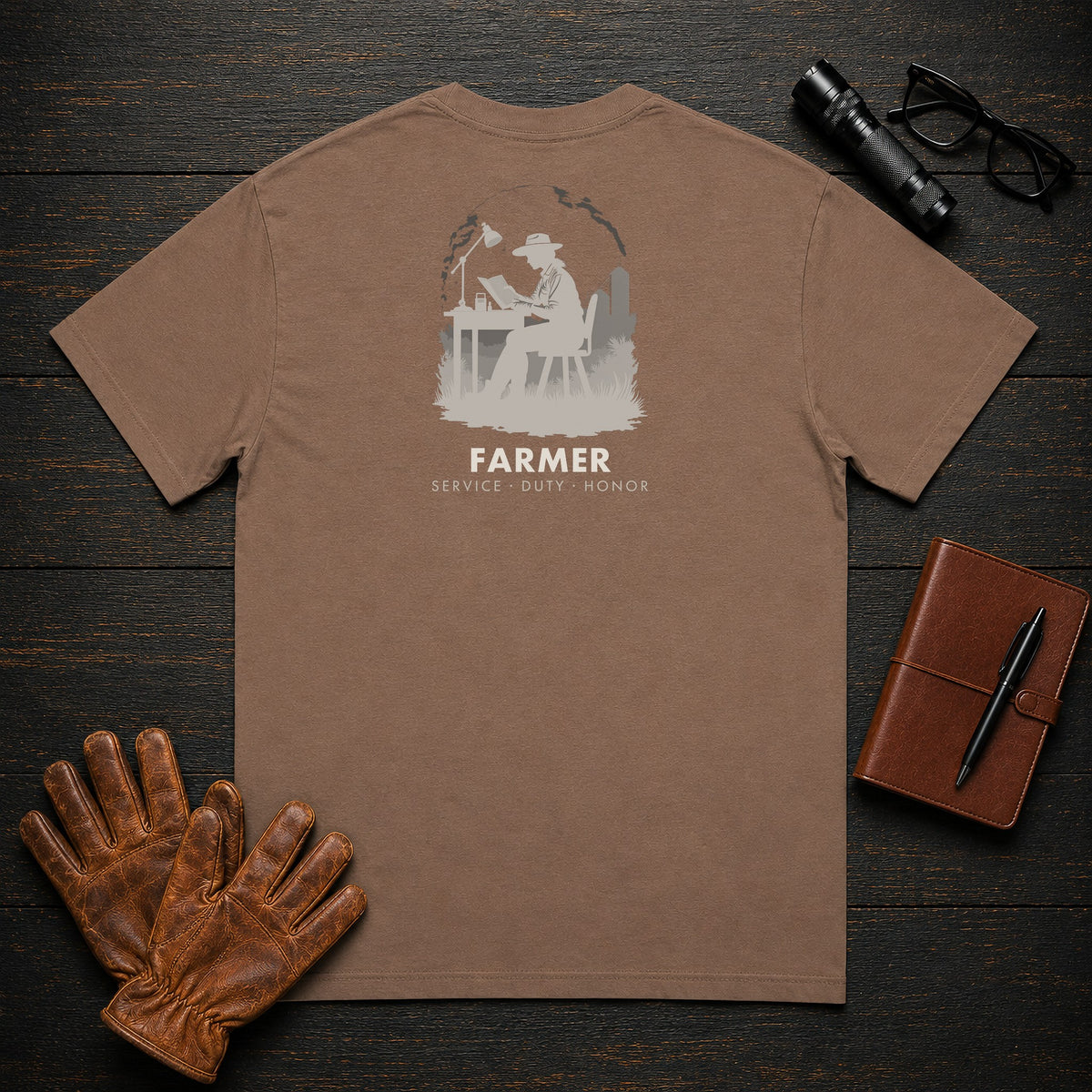 Farmer t-shirt in Espresso, Reviewing the Ledger (Female)